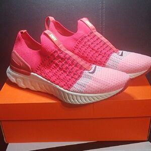Nike Women's Pink and Red Sneakers